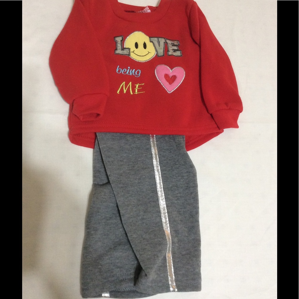 Child's 2 pc set by mon petit