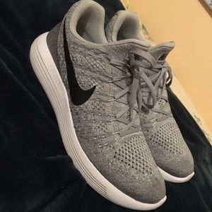 Gray Nike Women’s Lunarepic Flyknit 2 Shoes (NEW)
