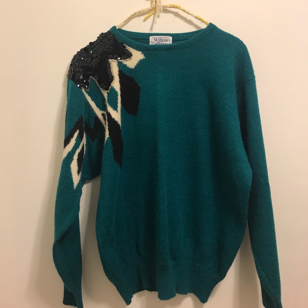 Sequins Shoulder Sweater