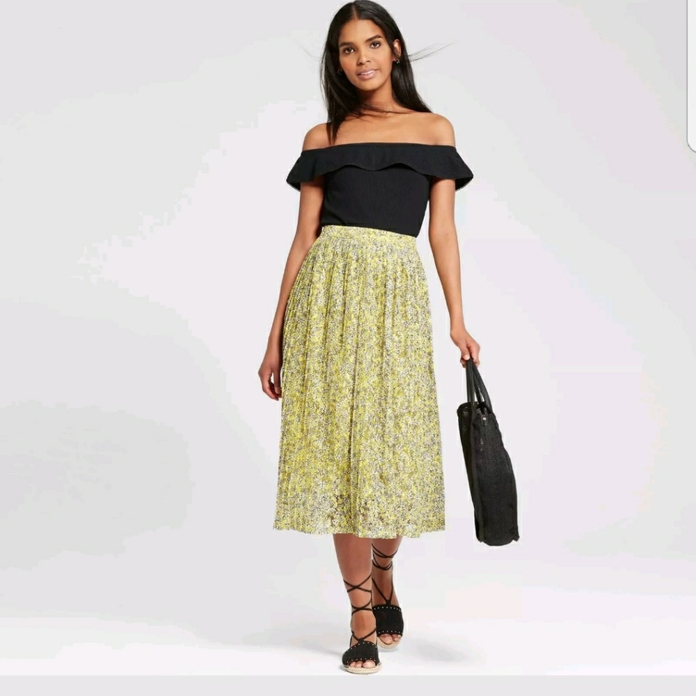 Who what wear yellow 16W floral skirt NWT