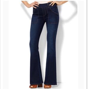 🔥HIGH WAIST FLARE Jeans🔥