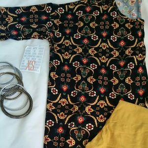 Lularoe Outfit XS Irma & OS Leggings