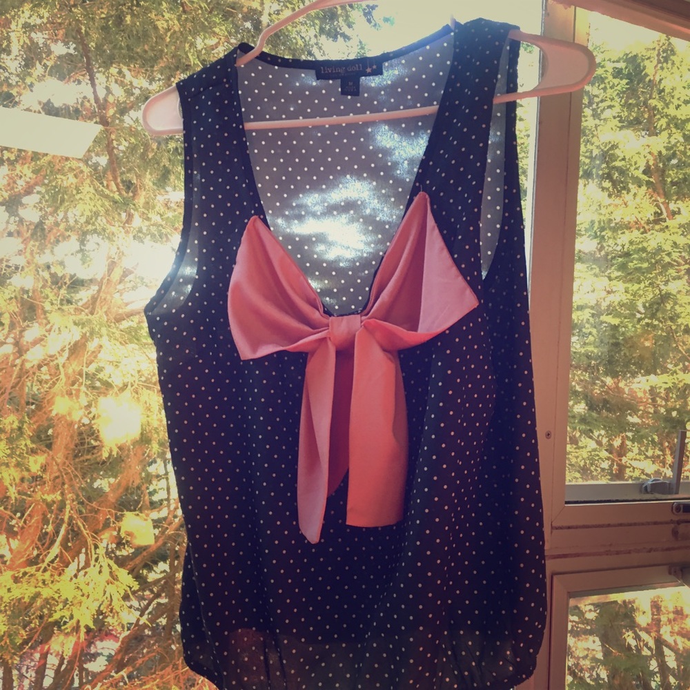 Beautiful Black Blouse with Large Pink Bow 🎀🎀🎀