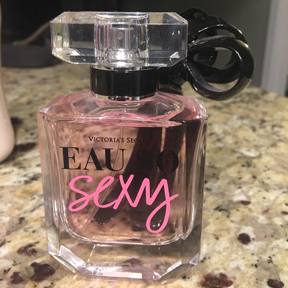 Victoria Secrets Eau So Sexy perfume