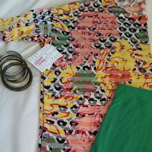 Lularoe Outfit M Irma & OS Leggings