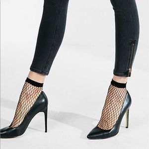 EXPRESS Fishnet Ankle Socks