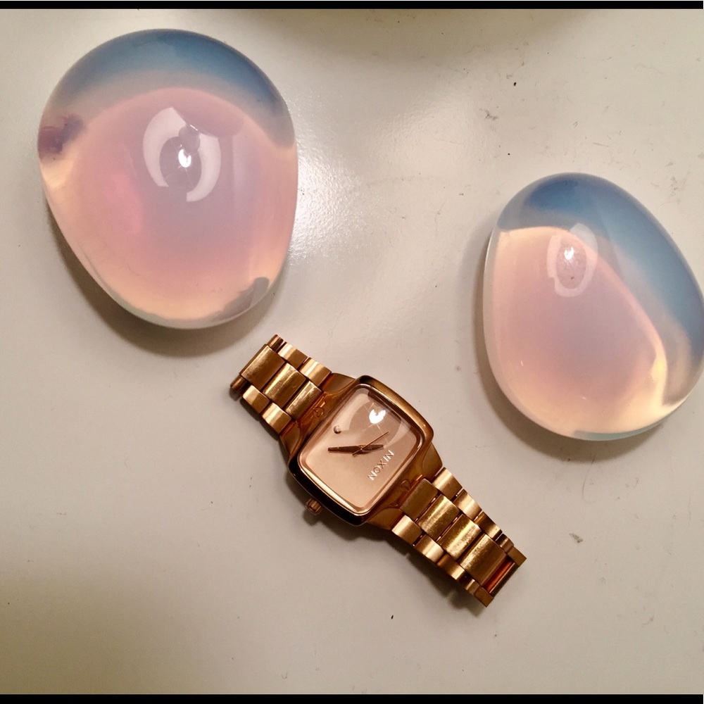 Nixon The Small Player Women’s Rose gold watch