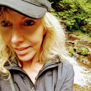 Meet your Posher, Cricket