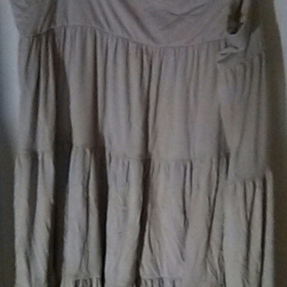 Woman's skirt - Picture 2 of 2