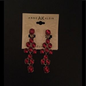 🌺 Anne Klein Red Clip-On Earrings (NWOT) 🌺