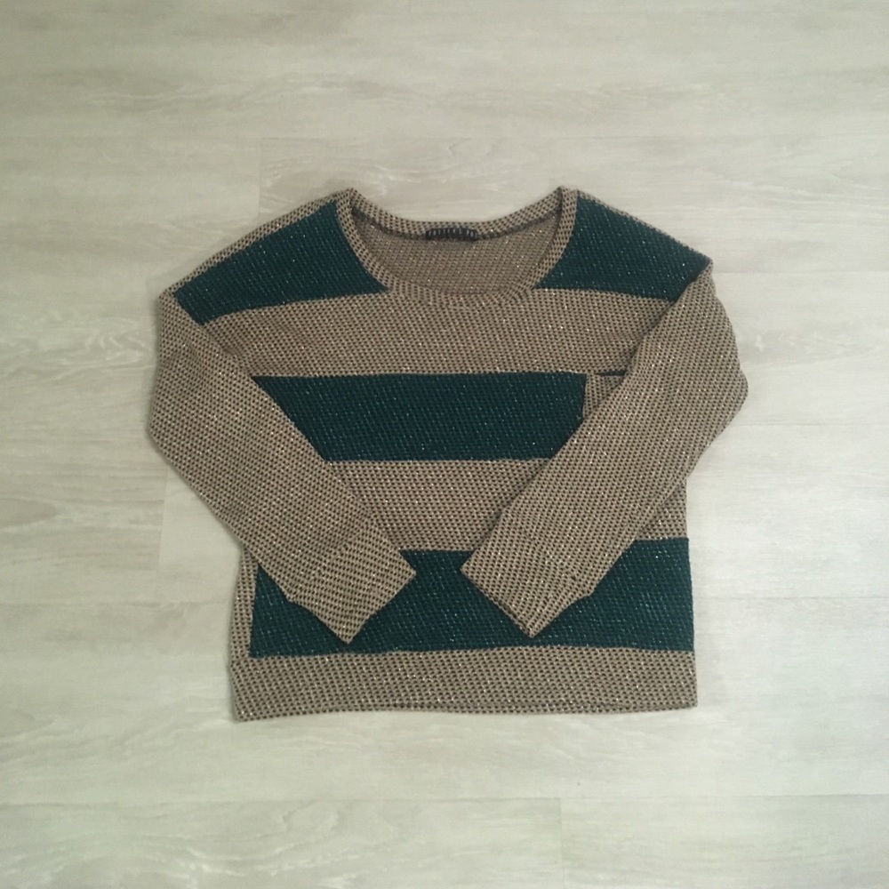 Lightweight, gold and green, sparkly sweater