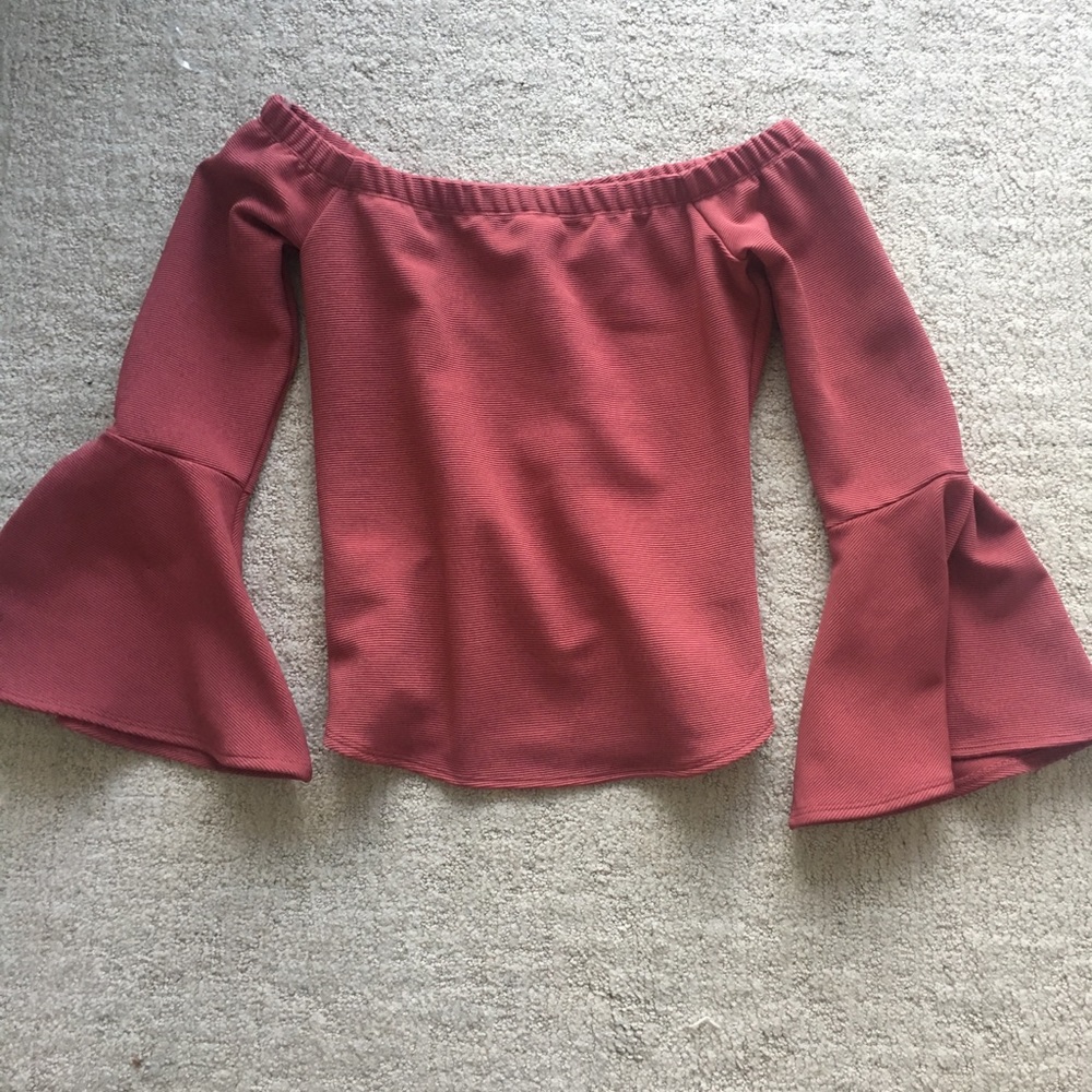 Off the shoulder ruffle top size s