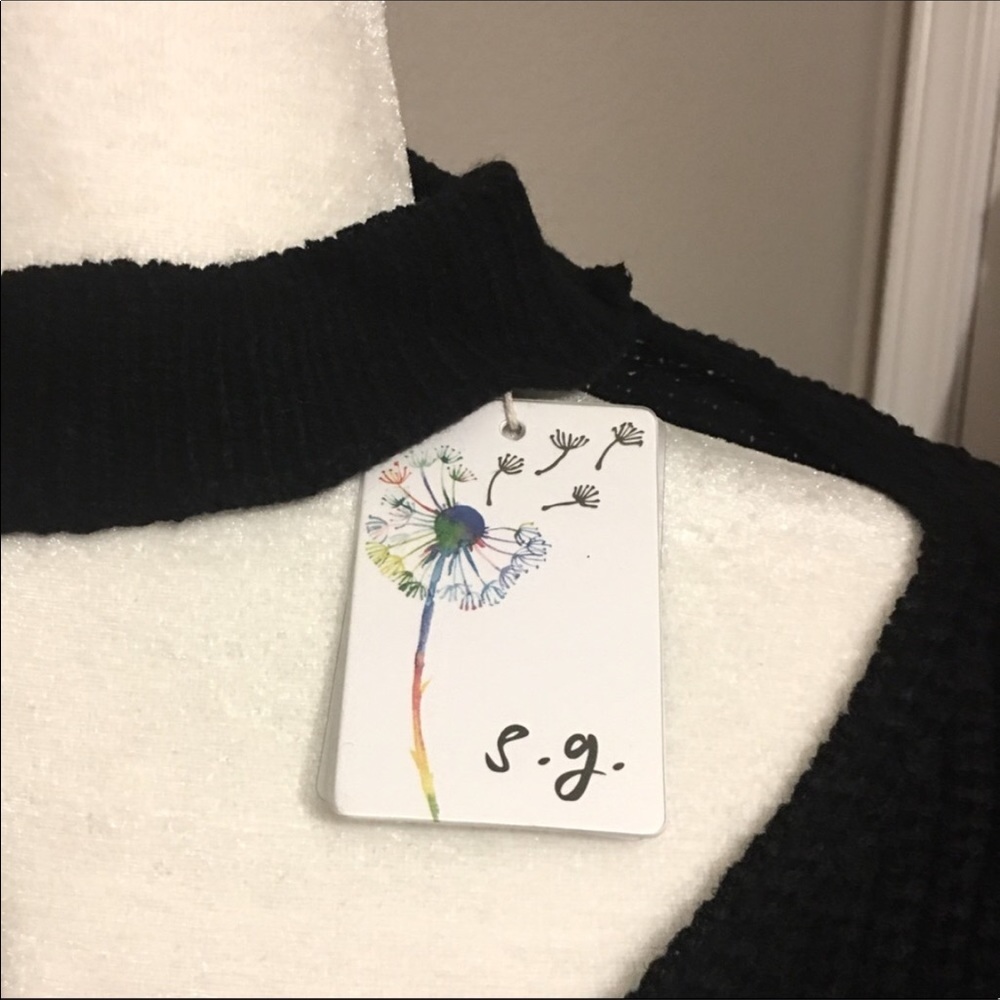 Sweater Black With Embroidered Rose Floral Design - Picture 3 of 5