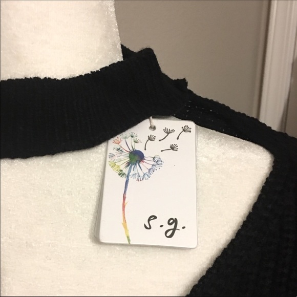 Sweater Black With Embroidered Rose Floral Design - Picture 3 of 5