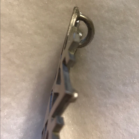 🌻PEWTER SNOWFLAKE PENDANT - Picture 3 of 3