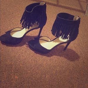 PRICE DROP ⚠️⚠️⚠️Kenneth Cole New York Heels