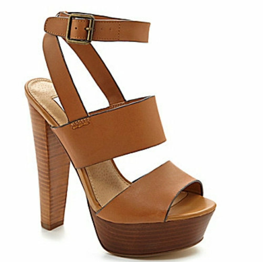 NWOT Steve Madden sky high heels