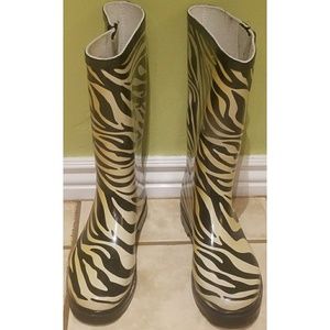 [Call It Spring] Tiger print Rain boots -size 9