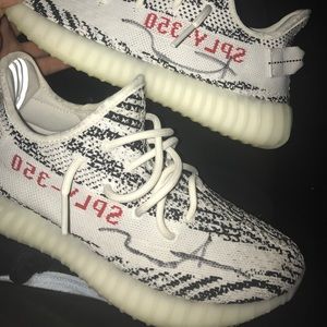 Yeezy's Zebras Size 8.5