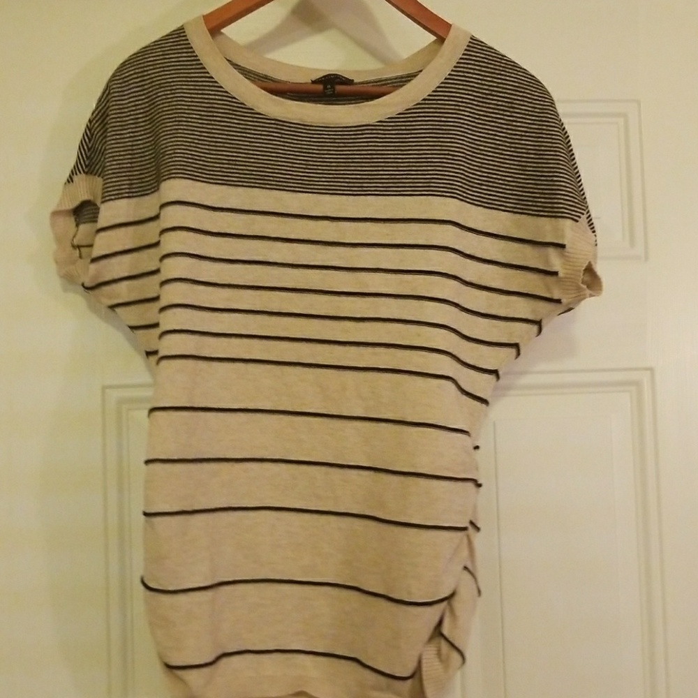 Black and Cream Short Sleeve Sweater - Size M