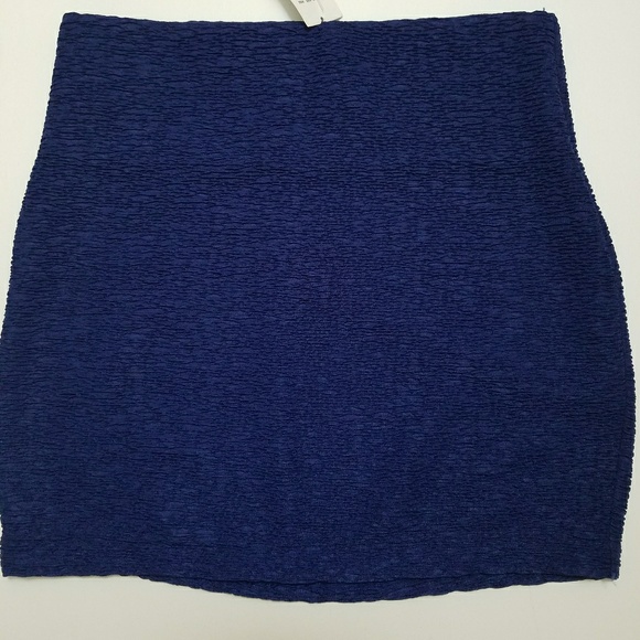 BCBG Mini skirt in cobalt blue - Picture 2 of 7