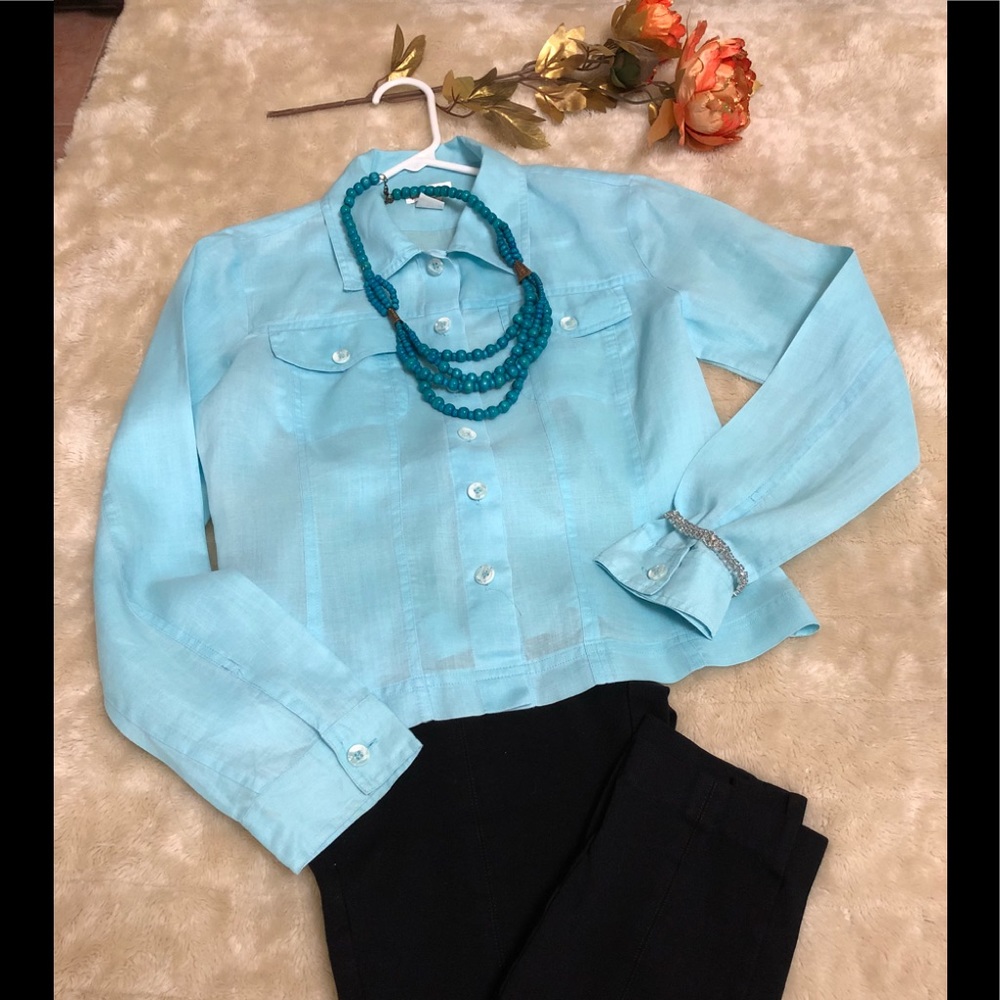 100% linen light blue collared top