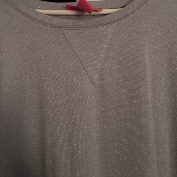 Blouses - Picture 2 of 2