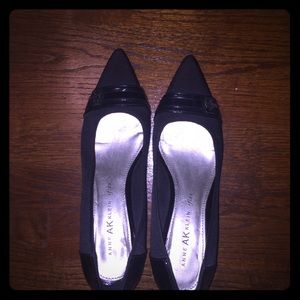 Anne klein  pointed kitten heel shoes