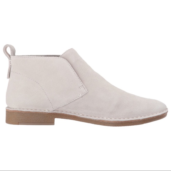 Dolce Vita Findley Nubuck Light Gray Suede Booties - Picture 6 of 8