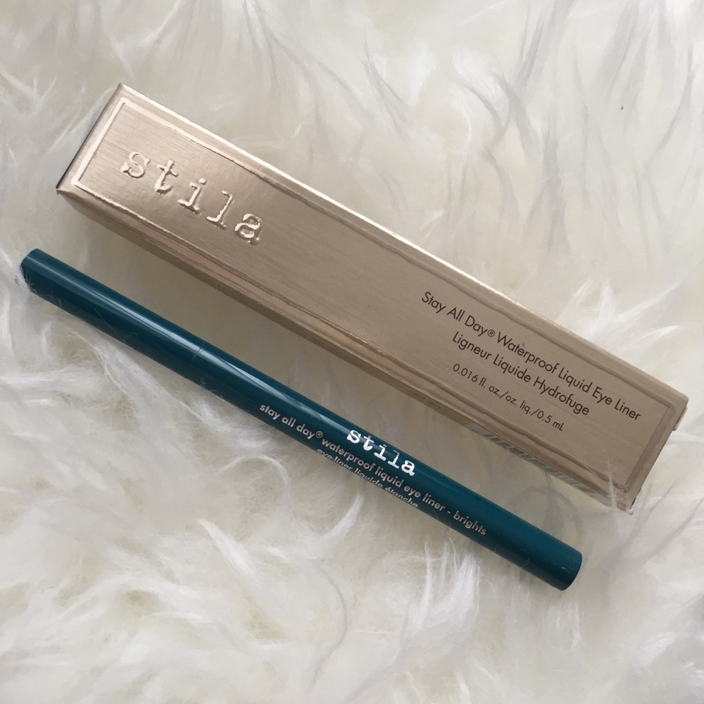 stila • stay all day waterproof eyeliner - Picture 2 of 3