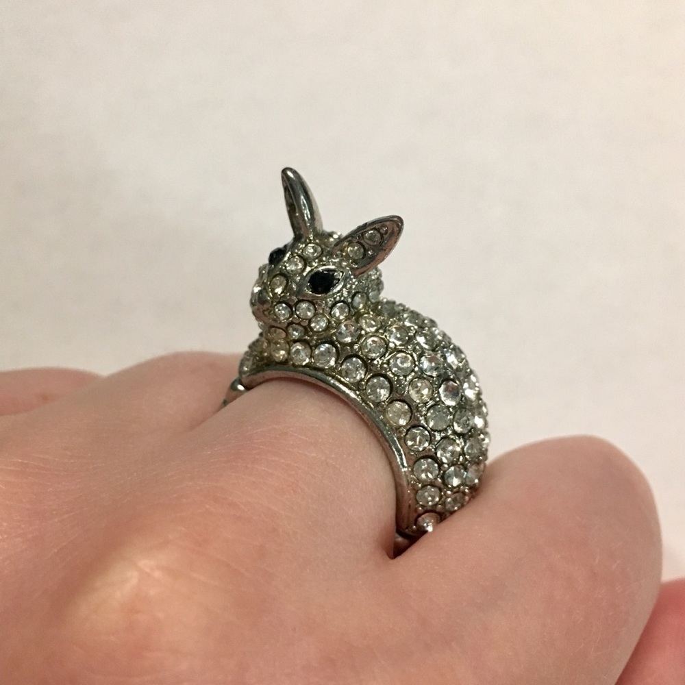 Adorable 🐰 Statement Ring