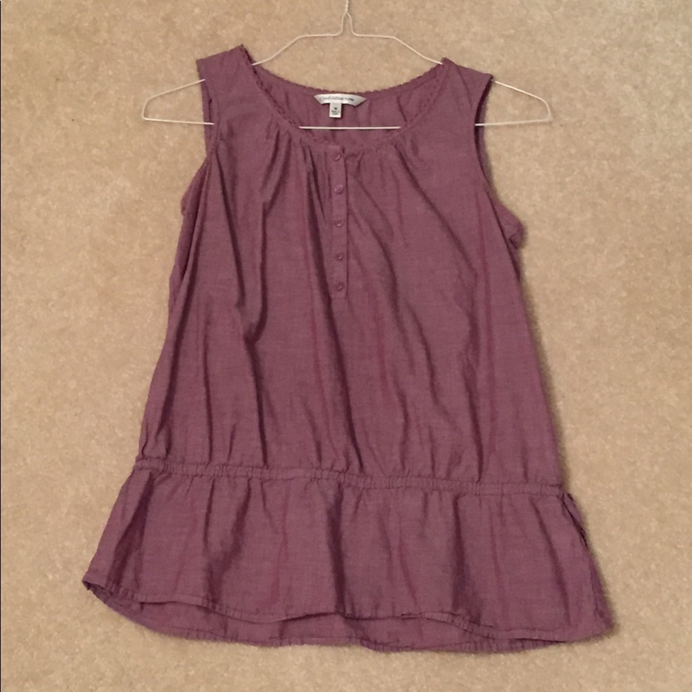 SOLD ☀️A sleeveless purple blouse