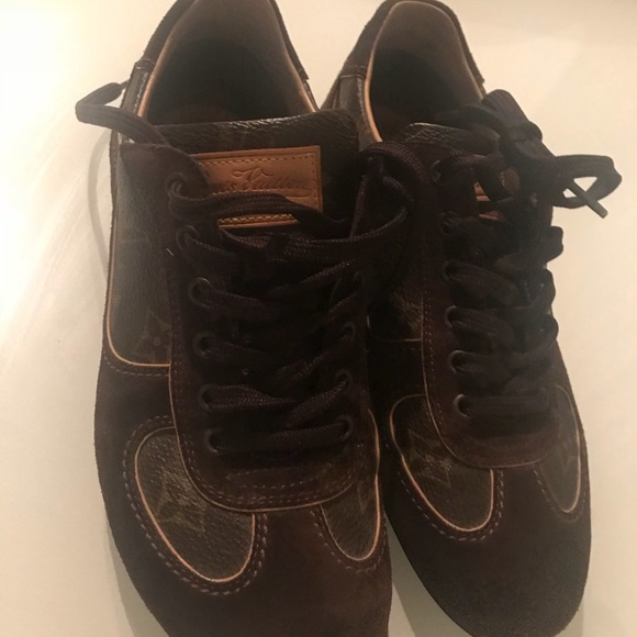 Louis Vuitton sneakers - Picture 2 of 6