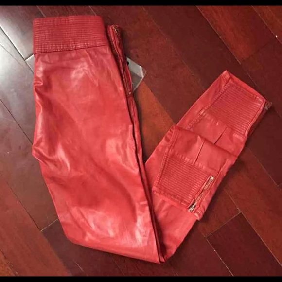 Zara red faux leather skinny pants - Picture 2 of 2