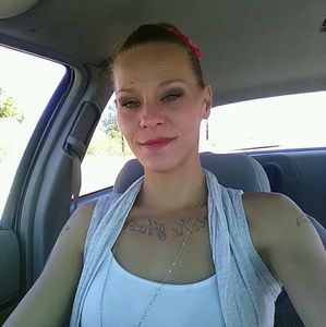 Meet your Posher, Candice