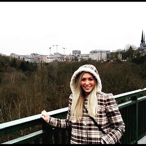 Meet your Posher, Claudia