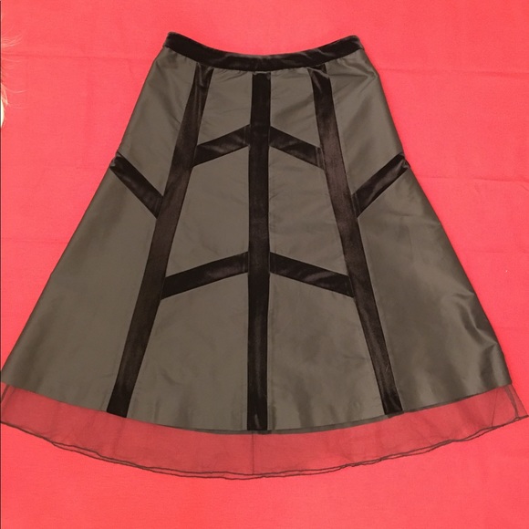Jacqueline Quinn Dresses & Skirts - Jacqueline Quinn SILK Skirt.