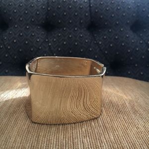 Bracelet: Gold cuff