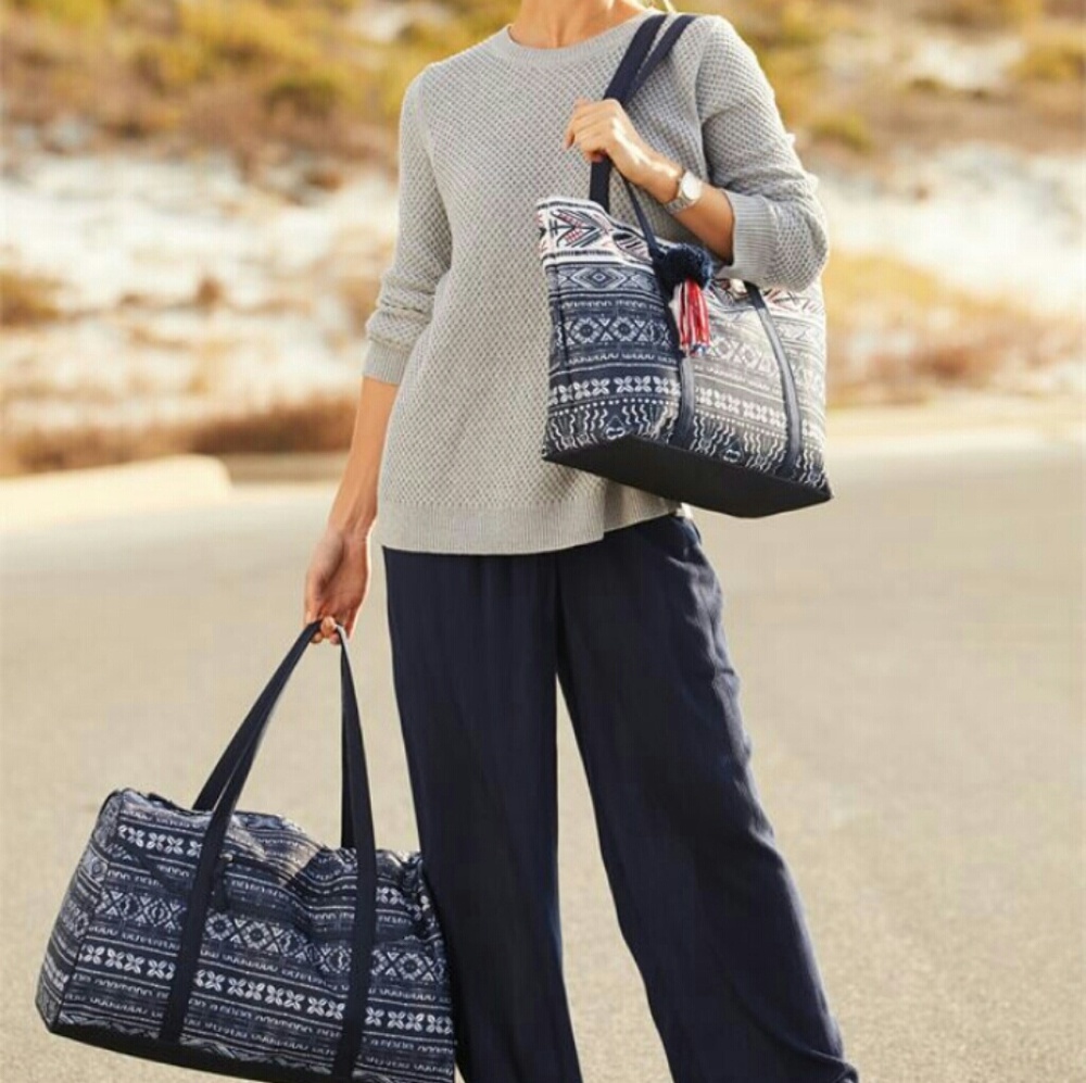 TRAVEL BAG & MATCHING TOTE