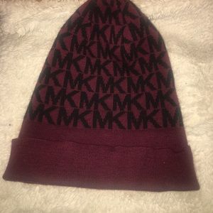 Michael Kors Burgungy Winter Beanie☃️