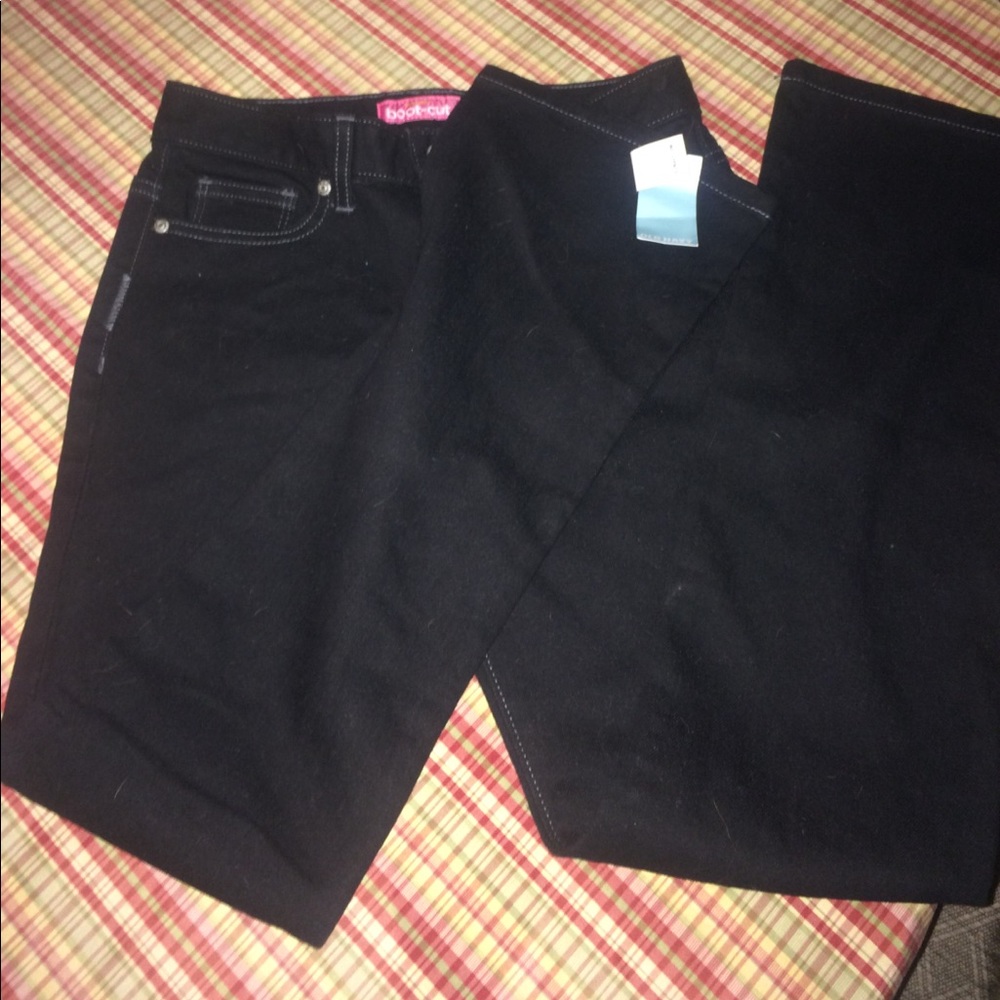 Old navy jeans boot cut never worn