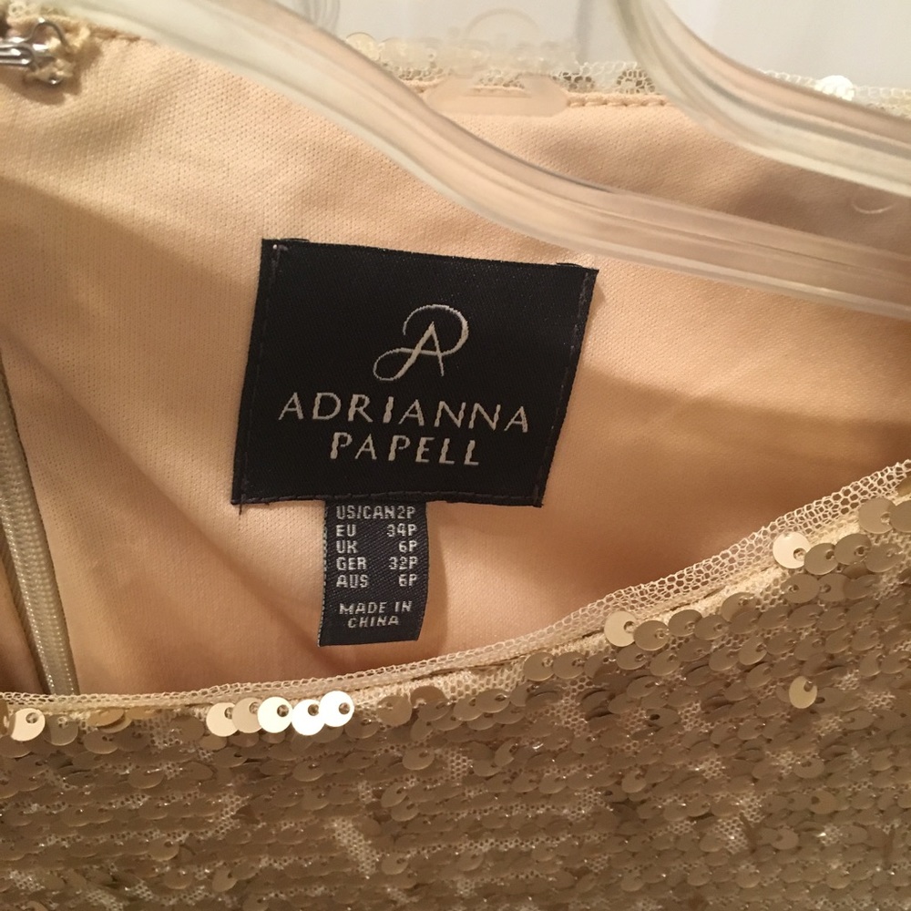 Metallic gold dress - Picture 3 of 3