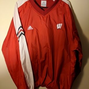 Wisconsin Badgers pullover PAY DAY SALE