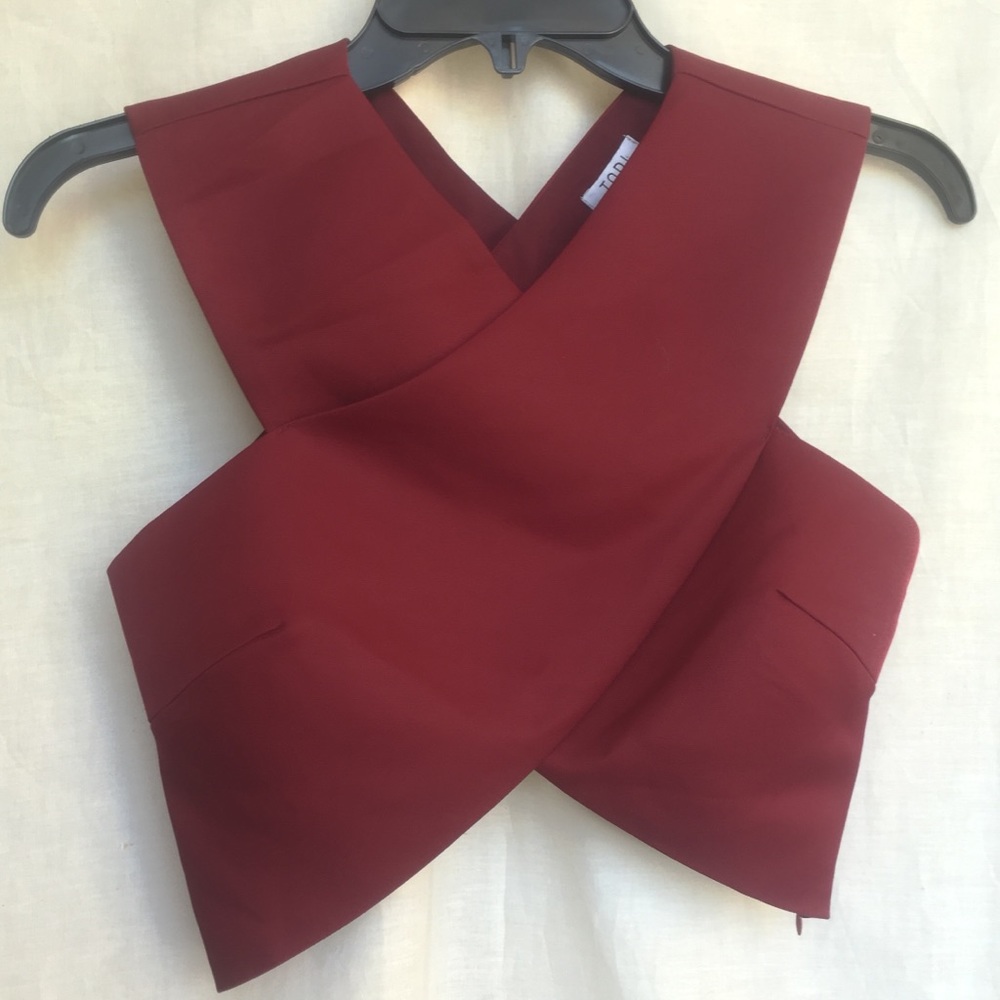 Red TOBI Crossed crop top Size Small NWT