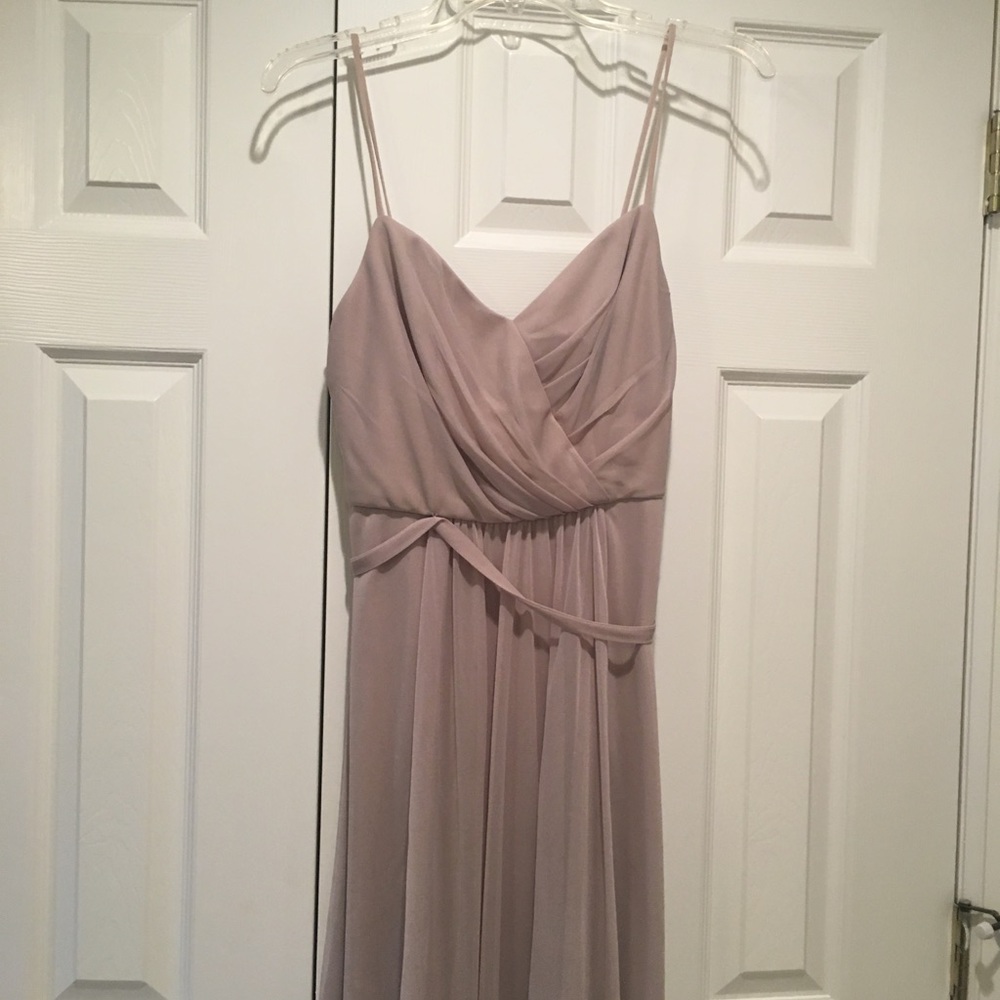 Short taupe dress