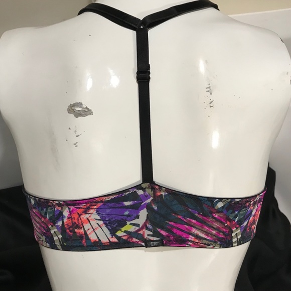 VICTORIAS SECRET EVERYWHERE PUSH-UP BRA - Picture 2 of 3