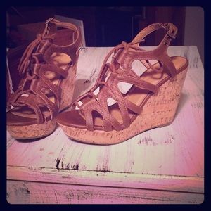🌸HOST PICK🌸 Brown Wedged Heels 7.5