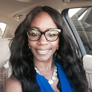 Meet your Posher, Valerie