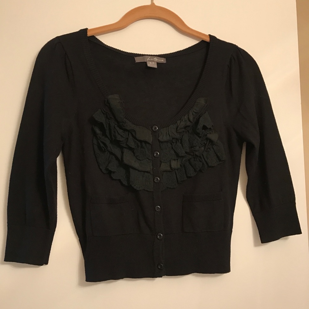 Forever 21 crop top black front frilled sweater