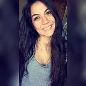 Meet your Posher, Carissa